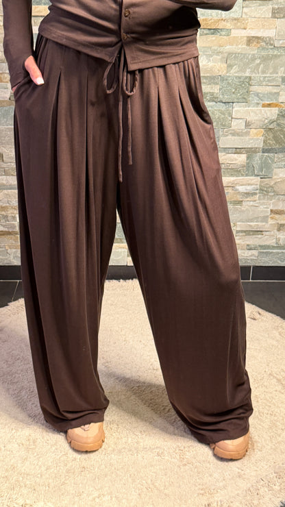 Pantalon fluide large à plis Choco
