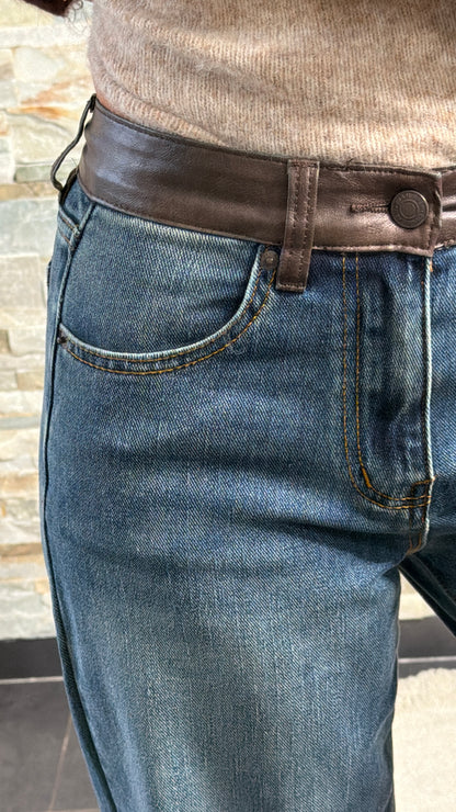 Jean evasé taille haute à ceinture simili cuir Choco