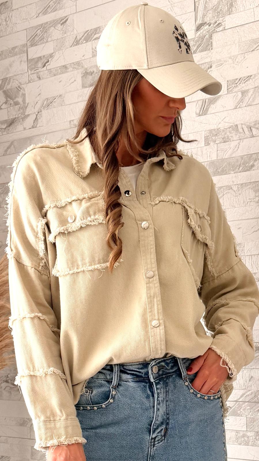 Chemise en jean déchirée Beige broderie dos