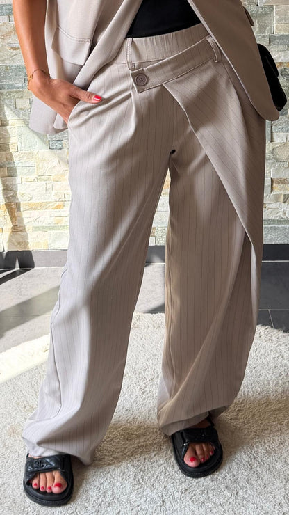 Pantalon rayé fermeture asymétrique Taupe