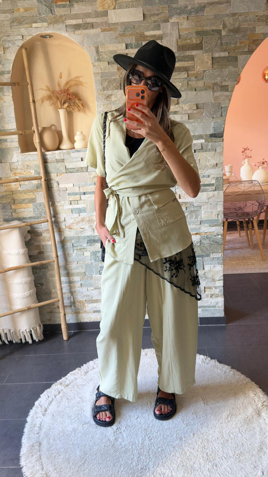 Apple green 7/8 barrel leg trousers