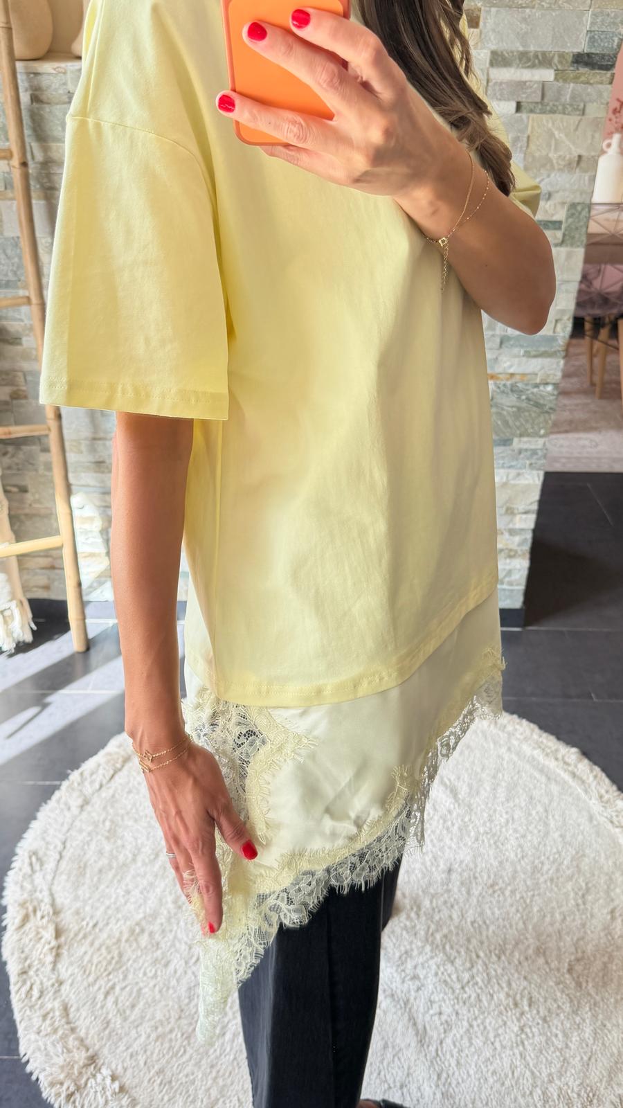 T-Shirt dentelle satiné oversize Jaune