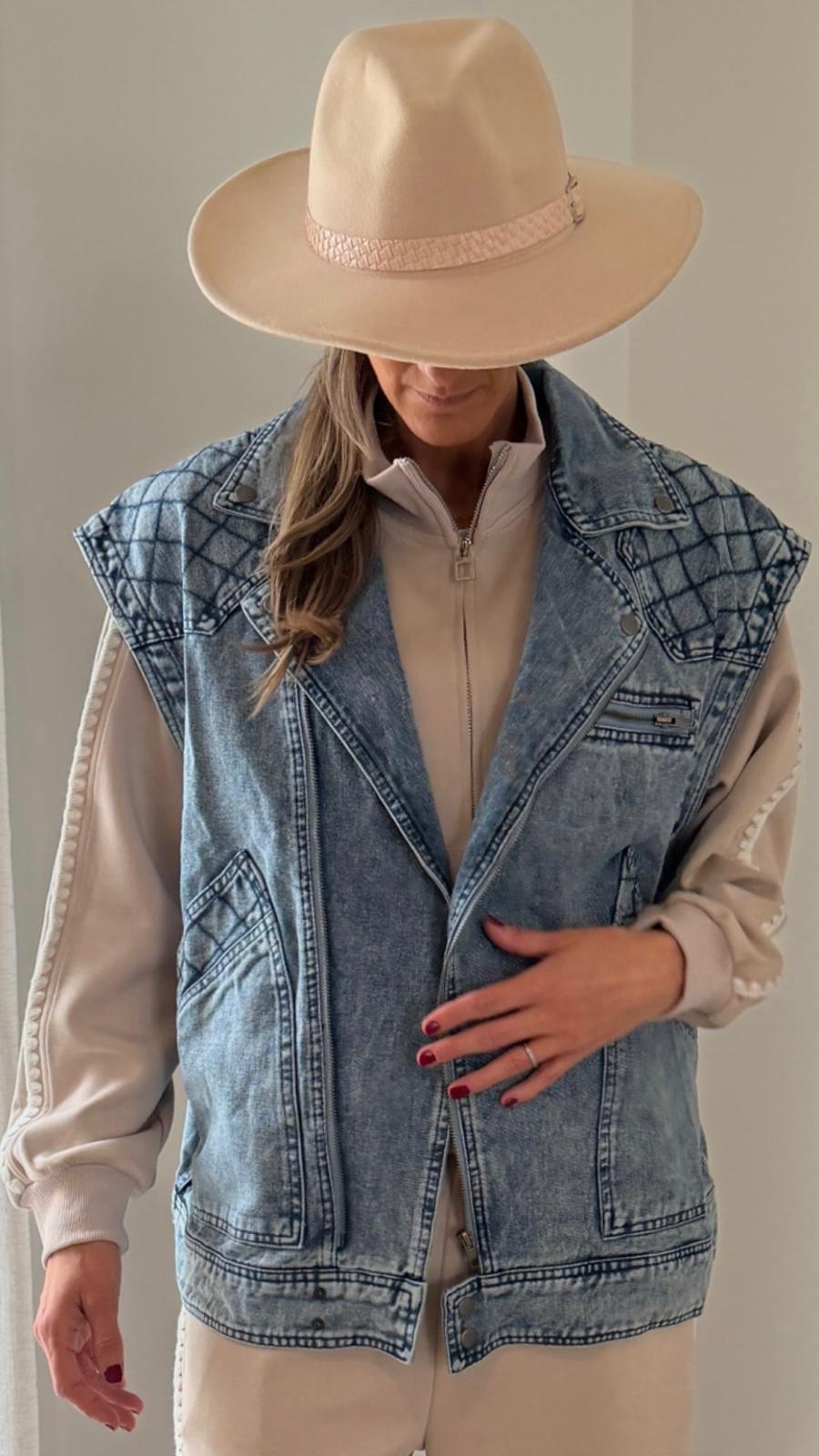 Veste en jean sans manches style perfecto Stone